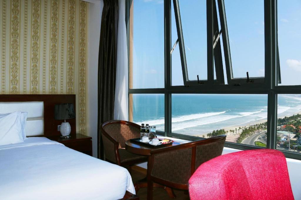 Le Hoang Beach Hotel Danang Bagian luar foto